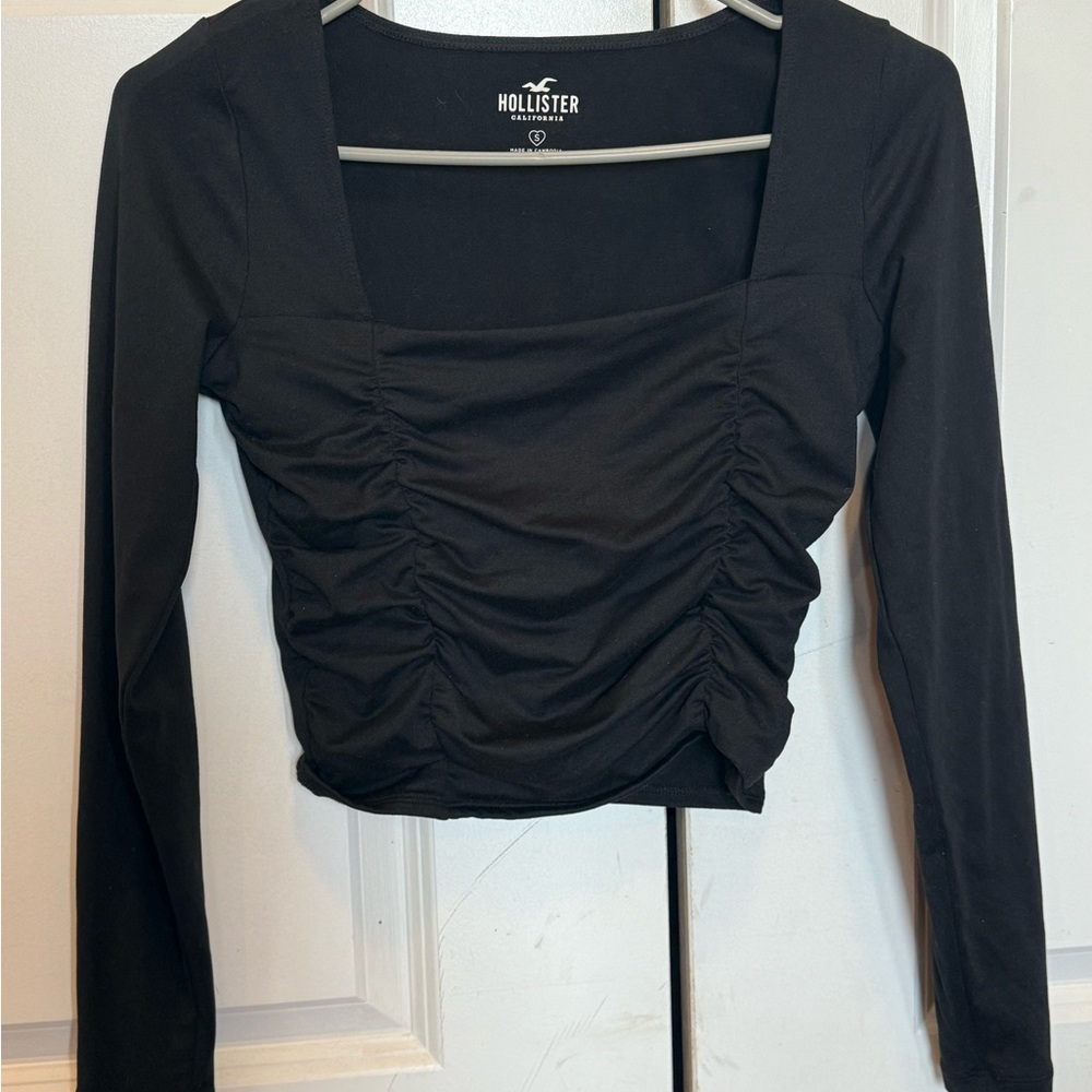Hollister Women's Black Long Sleeve Ruched Tee